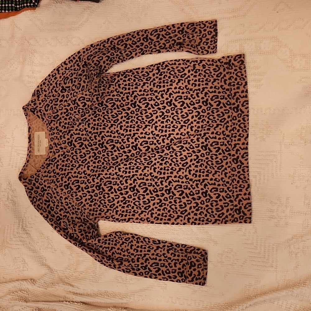 OBEY Animal print  long sleeve t